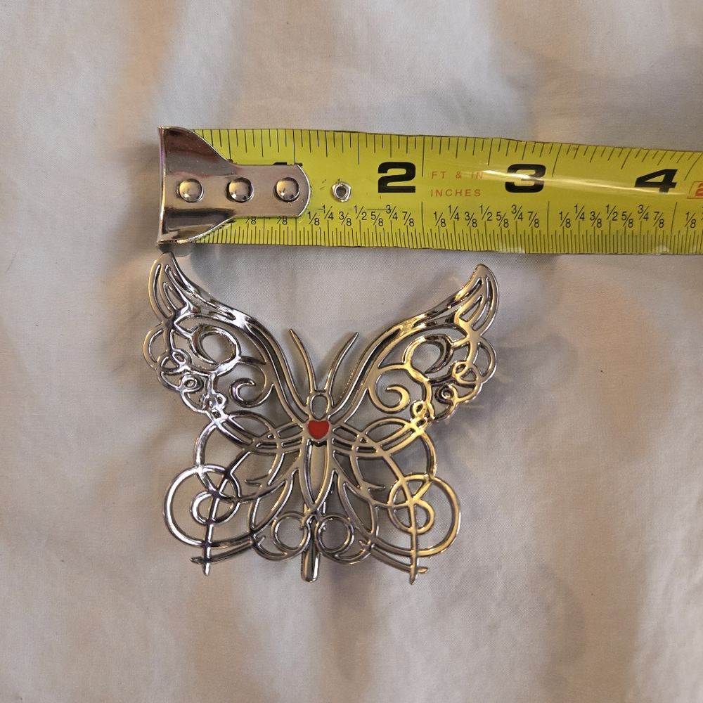 Vintage Silver Tone Metal Butterfly Filigree  Coquette Brooch Red Heart Clip - Picture 5 of 6